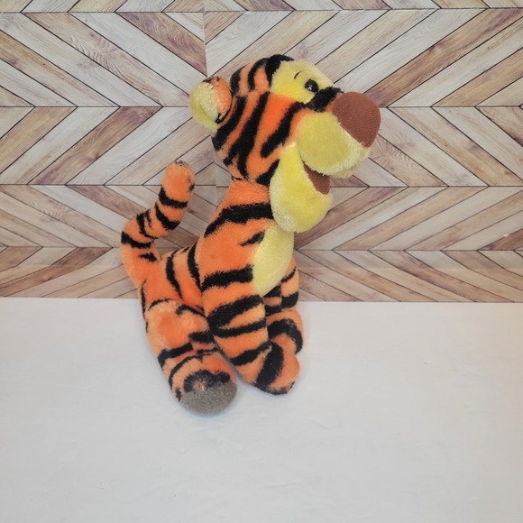 Vintage Disneyland Tigger Plush Winnie The Pooh Walt Disney World 9" See Photos - Picture 3 of 11